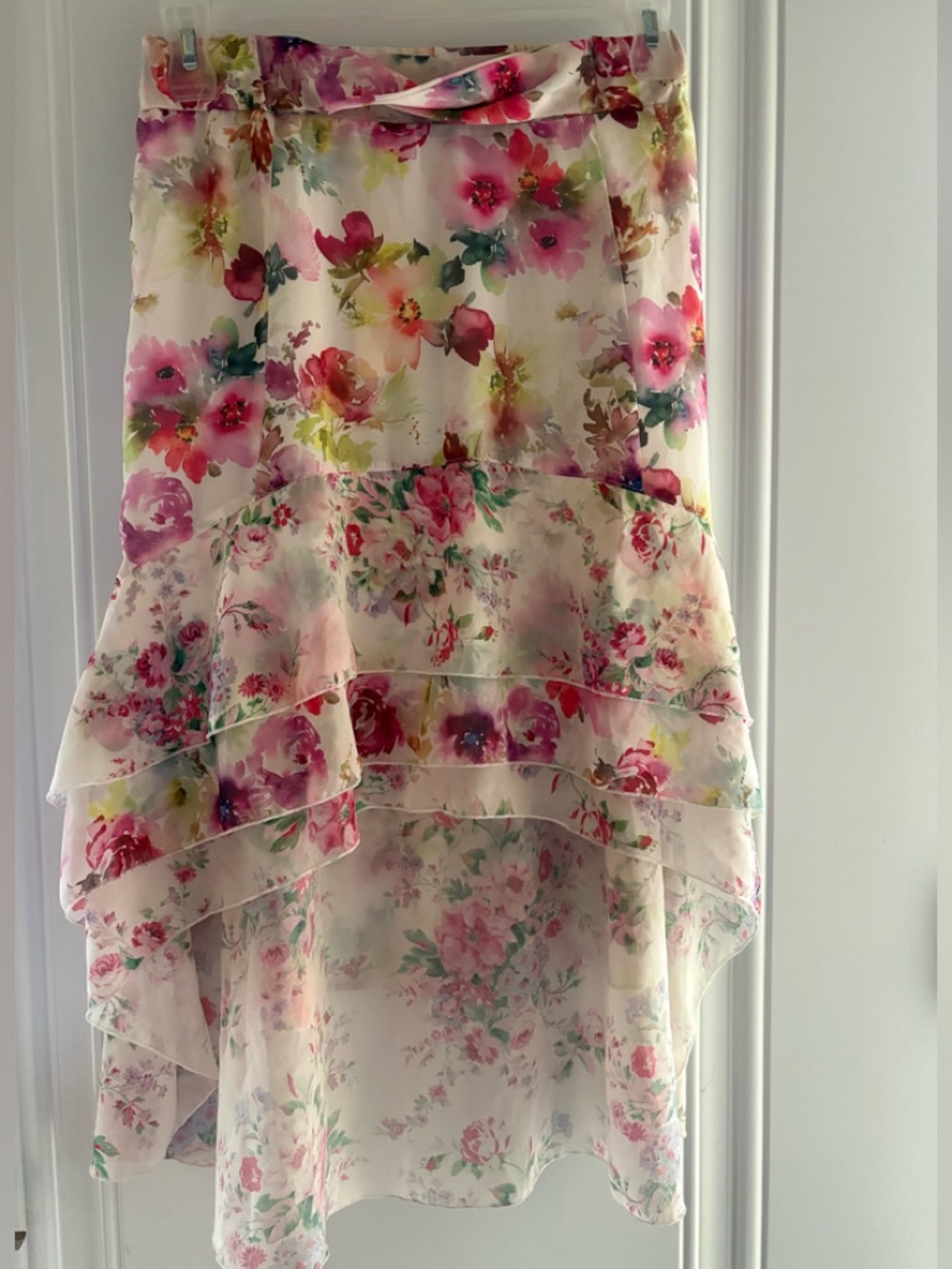 4OUR Dreamers Floral Tiered Midi High-low Skirt in Pink and Cream - Size Large